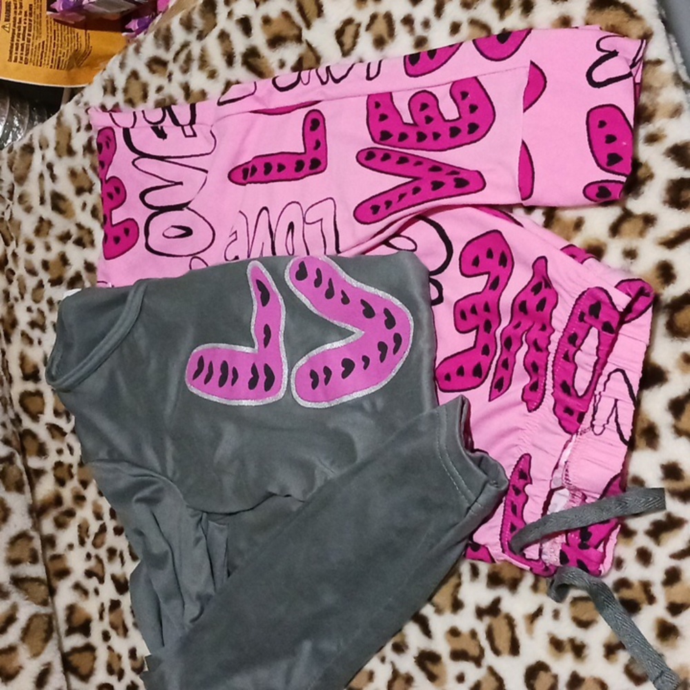 FINAL Price before donated. NWOT Emme Jordan "LOVE" 2pc Pjs Sz S